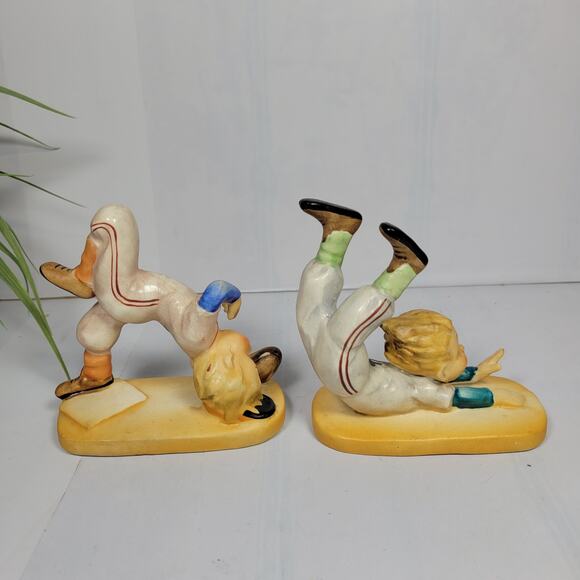 2 Vintage Boy Baseball Sports Figurines, Catcher & Slider Made in Japan - Picture 4 of 5